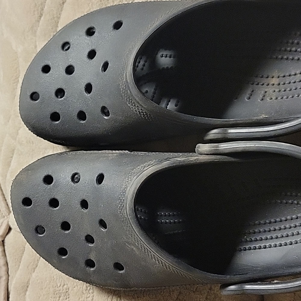 Crocs size Mens 8, Womens size 10